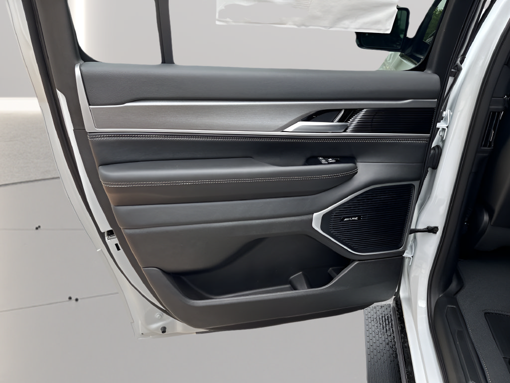 New 2026 Jeep Grand Wagoneer L 4WD image 31