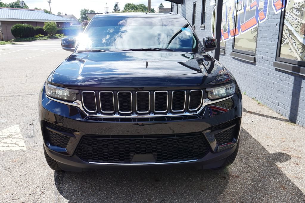 Used 2025 Jeep Grand Cherokee Laredo X w/ Luxury Tech Group I AWD/4WD image 22