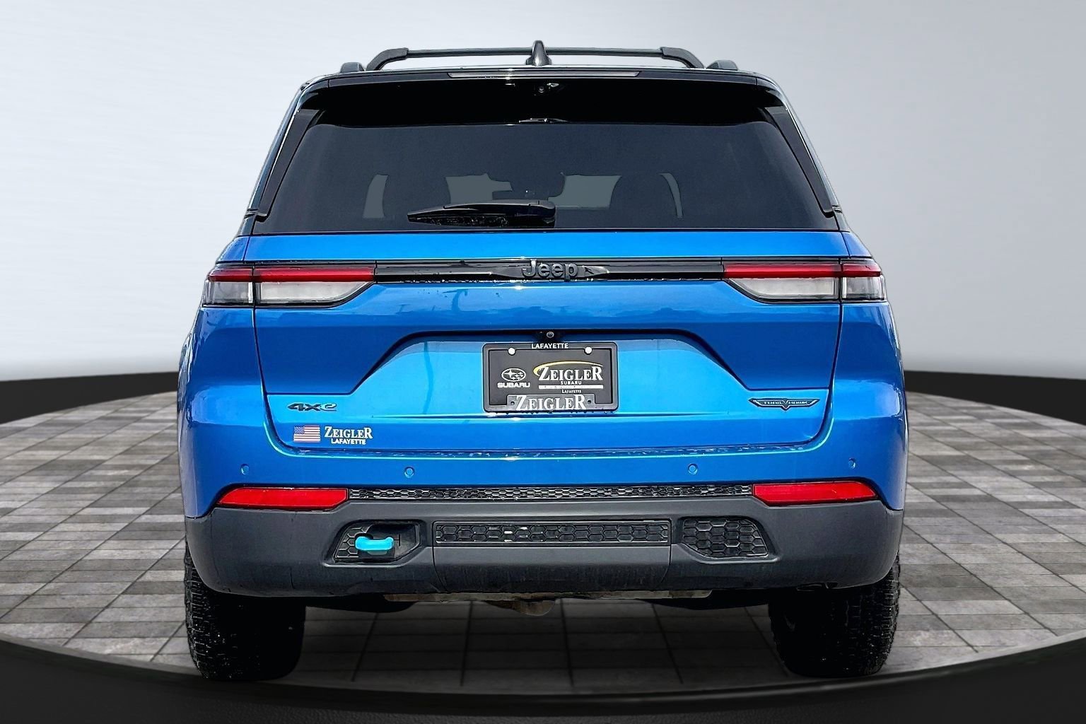 Used 2022 Jeep Grand Cherokee Trailhawk w/ Luxury Tech Group III image 4