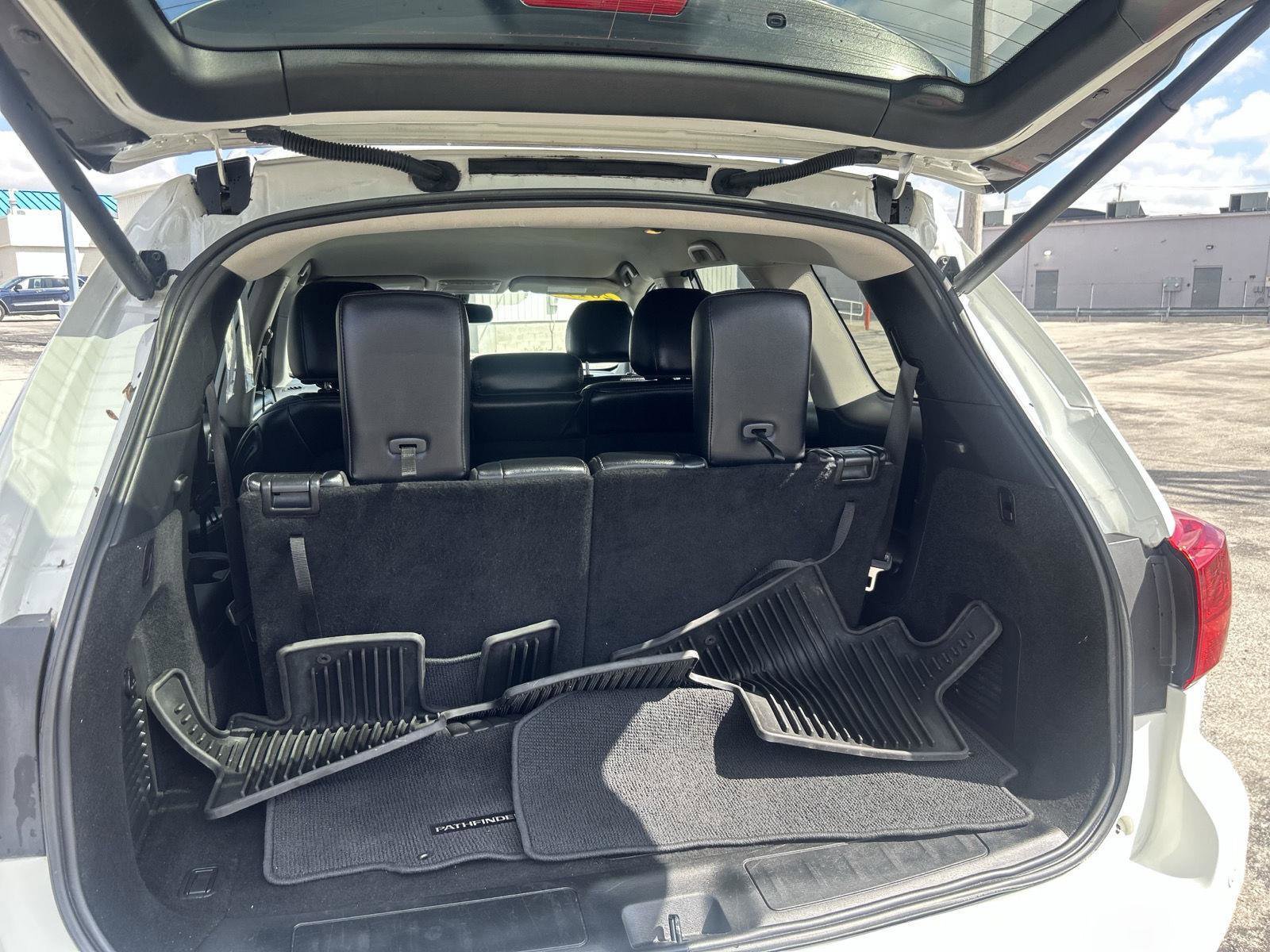 Used 2019 Nissan Pathfinder SL AWD/4WD image 7