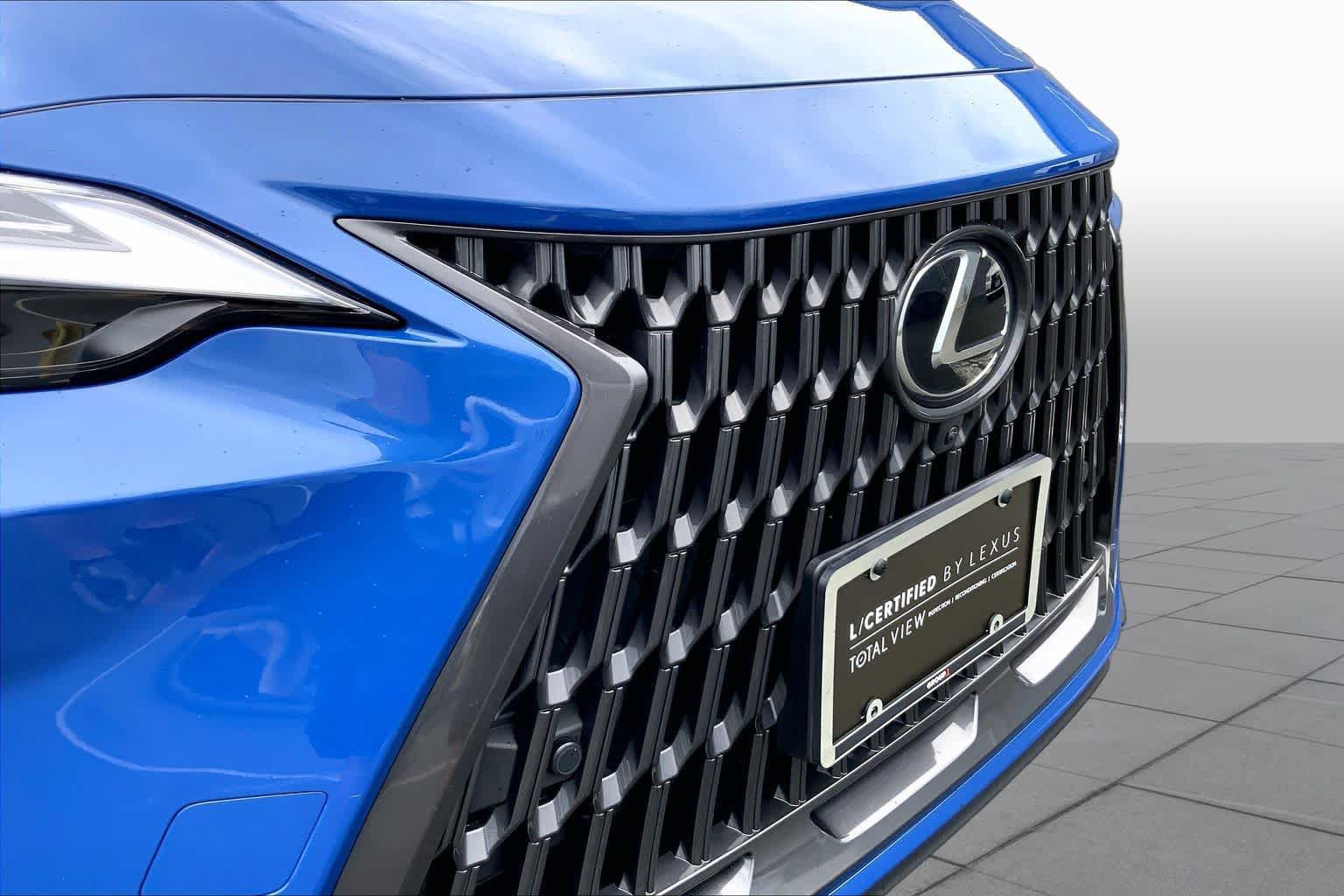 Certified 2025 Lexus NX 450h+ AWD w/ Accessory Package (2T) image 30