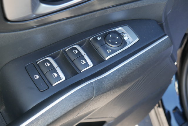 Used 2021 Kia Sorento LX FWD image 12