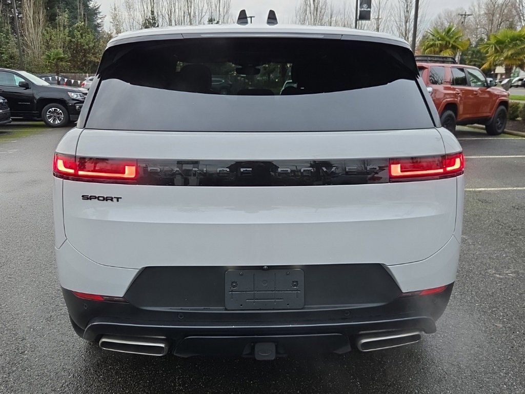 Used 2025 Land Rover Range Rover Sport SE image 6