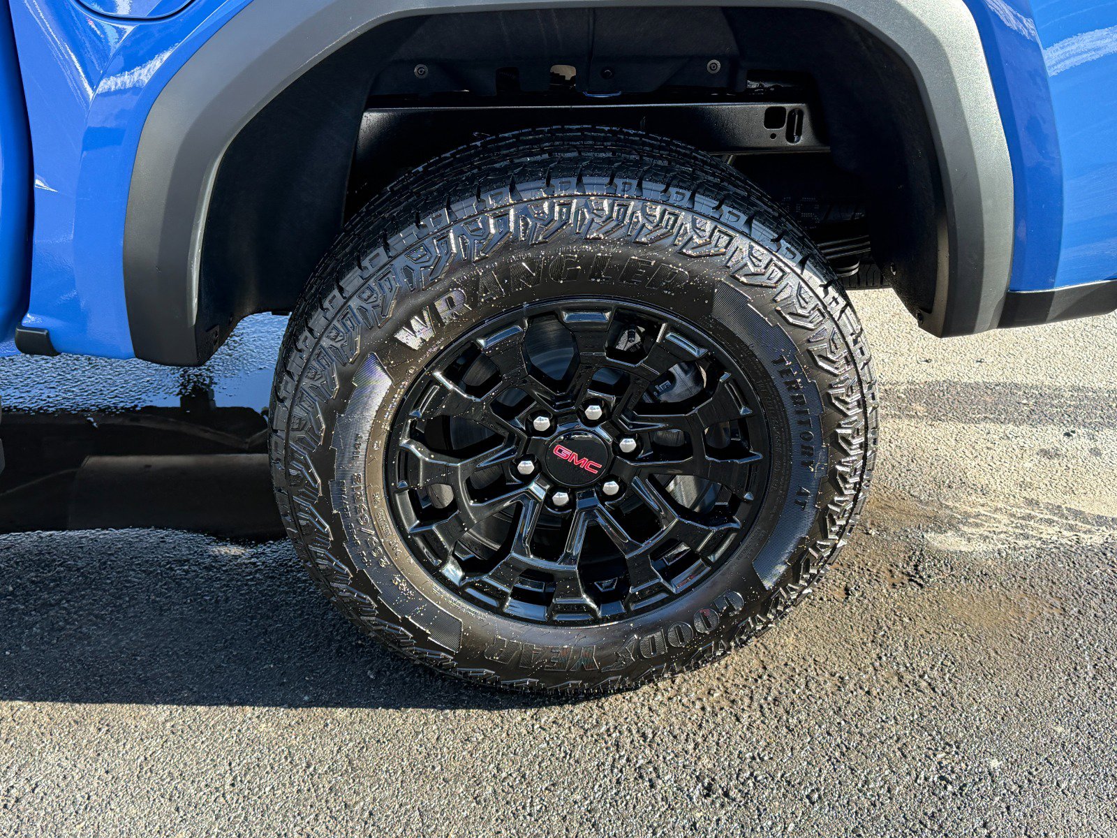 New 2026 GMC Canyon Elevation w/ LPO, Sports Bar Package image 10