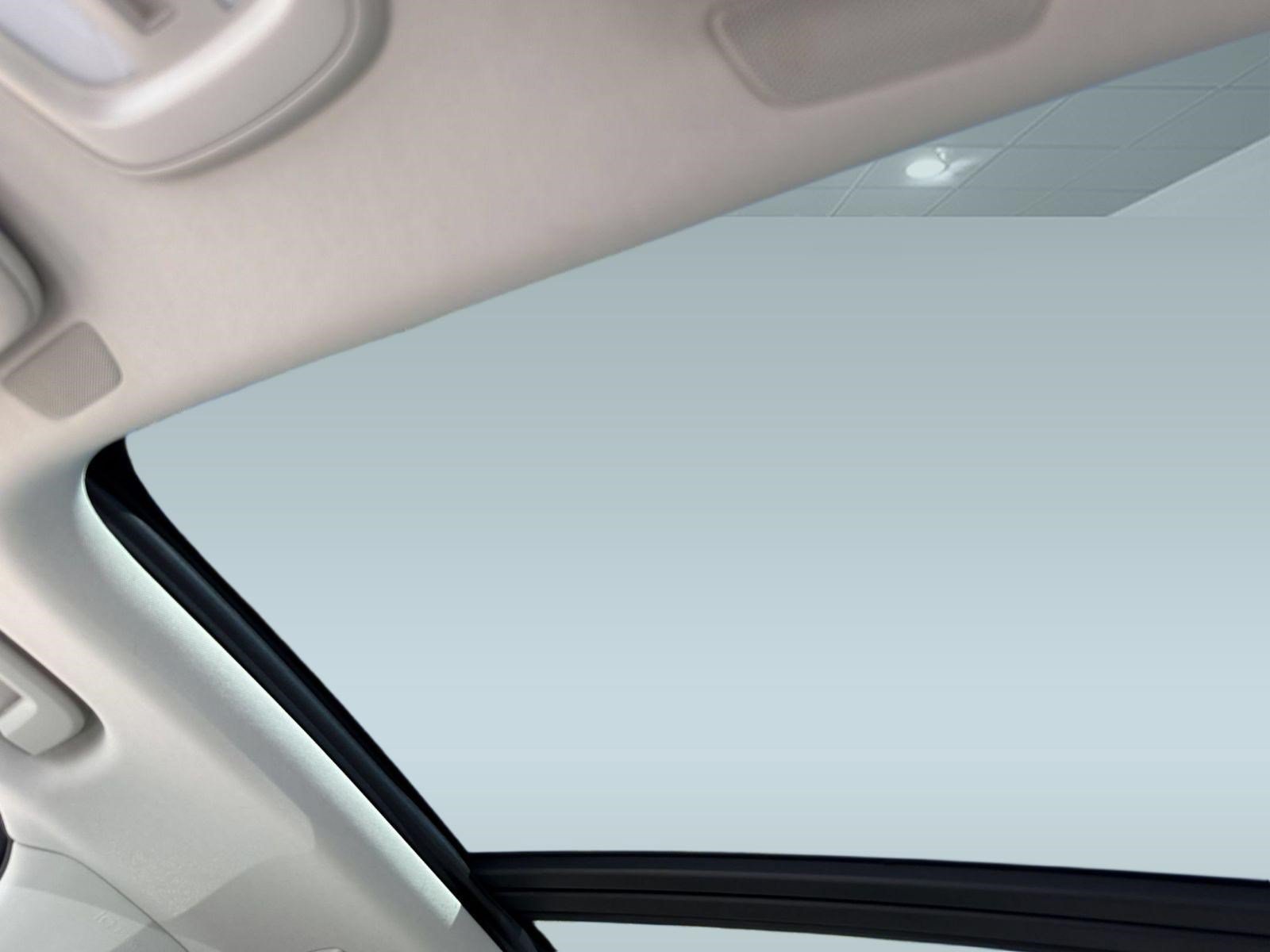 Certified 2023 Volvo XC90 B6 Plus w/ Protection Package Premier AWD/4WD image 22