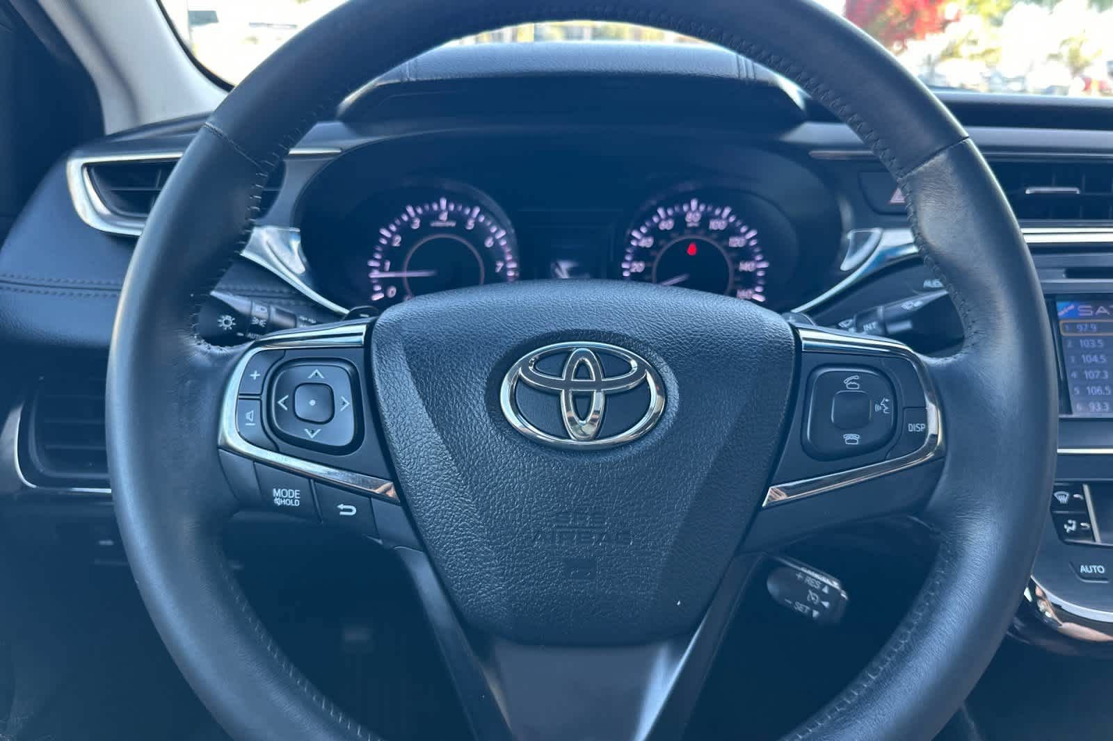 Used 2014 Toyota Avalon XLE Touring FWD image 22