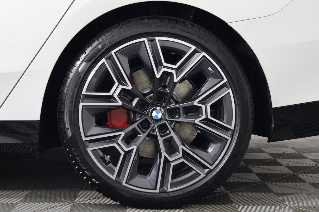 New 2026 BMW 540i xDrive w/ Executive Package image 10