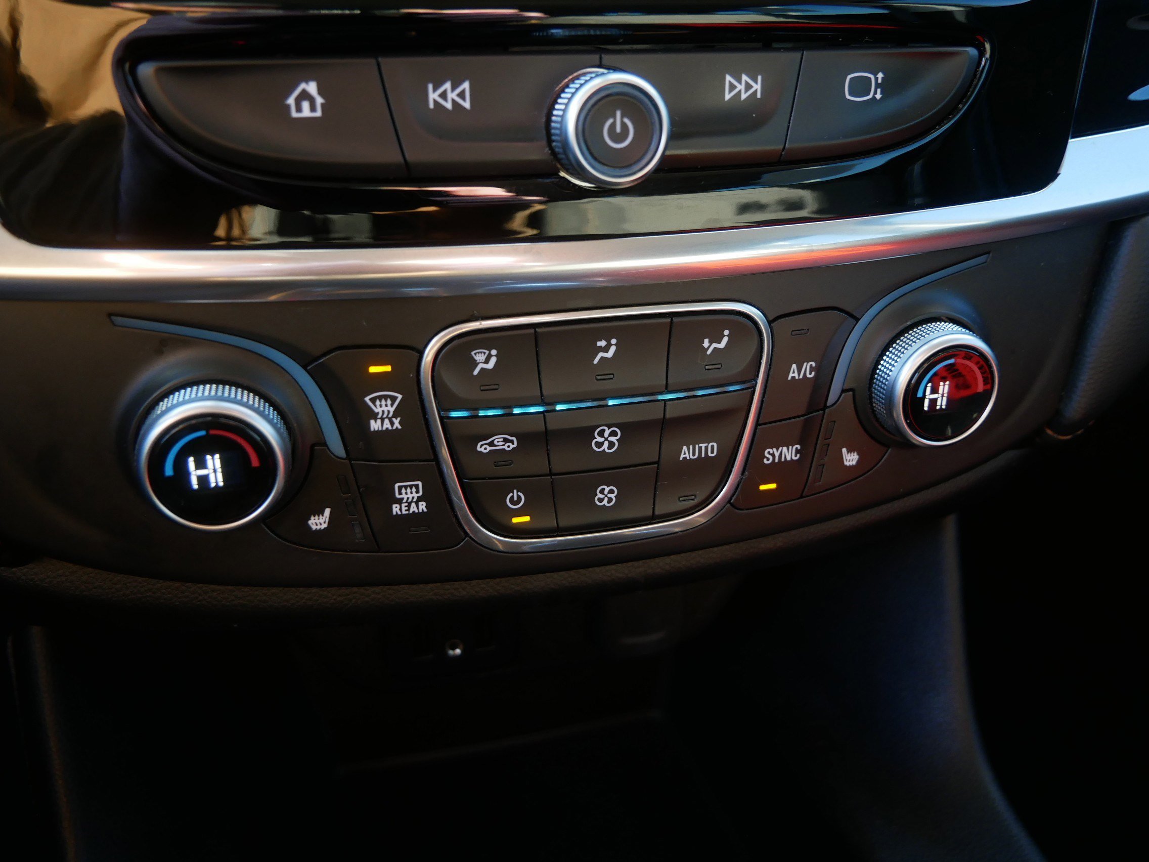 Used 2018 Chevrolet Traverse LT AWD/4WD image 31