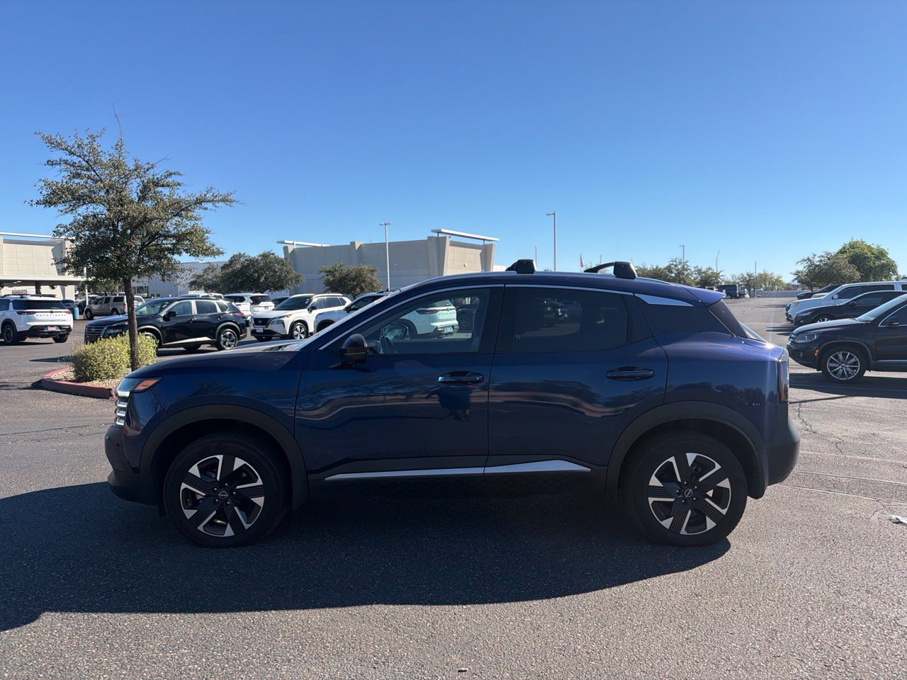 Certified 2026 Nissan Kicks SR FWD image 7