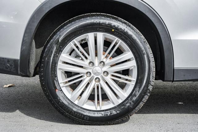 Used 2022 Mitsubishi Outlander ES image 16