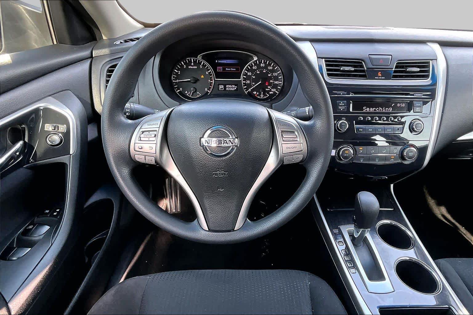 Used 2014 Nissan Altima 2.5 S FWD image 5