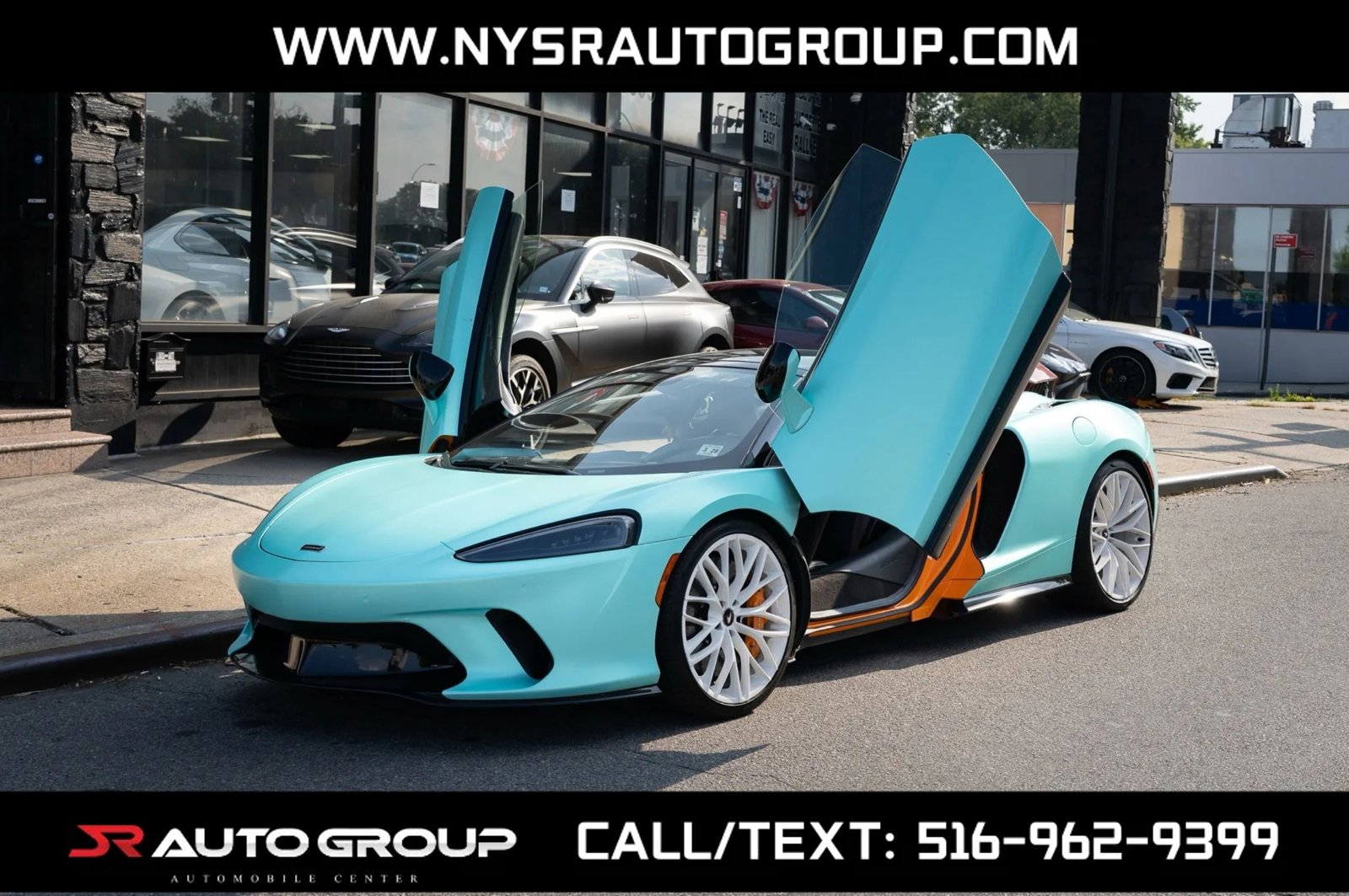 Used 2023 McLaren GT image 1