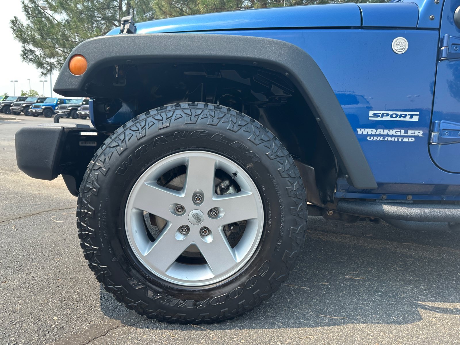 Used 2010 Jeep Wrangler Unlimited Sport AWD/4WD image 10