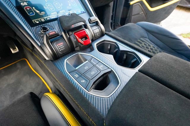 Used 2023 Lamborghini Urus Performante image 74