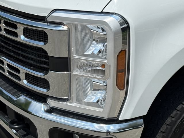 Used 2025 Ford F250 XLT w/ FX4 Off-Road Package AWD/4WD image 4