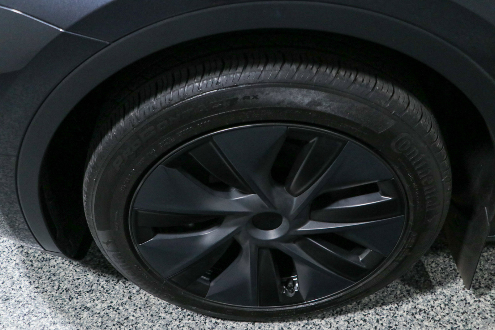 Used 2024 Tesla Model Y Long Range RWD image 11
