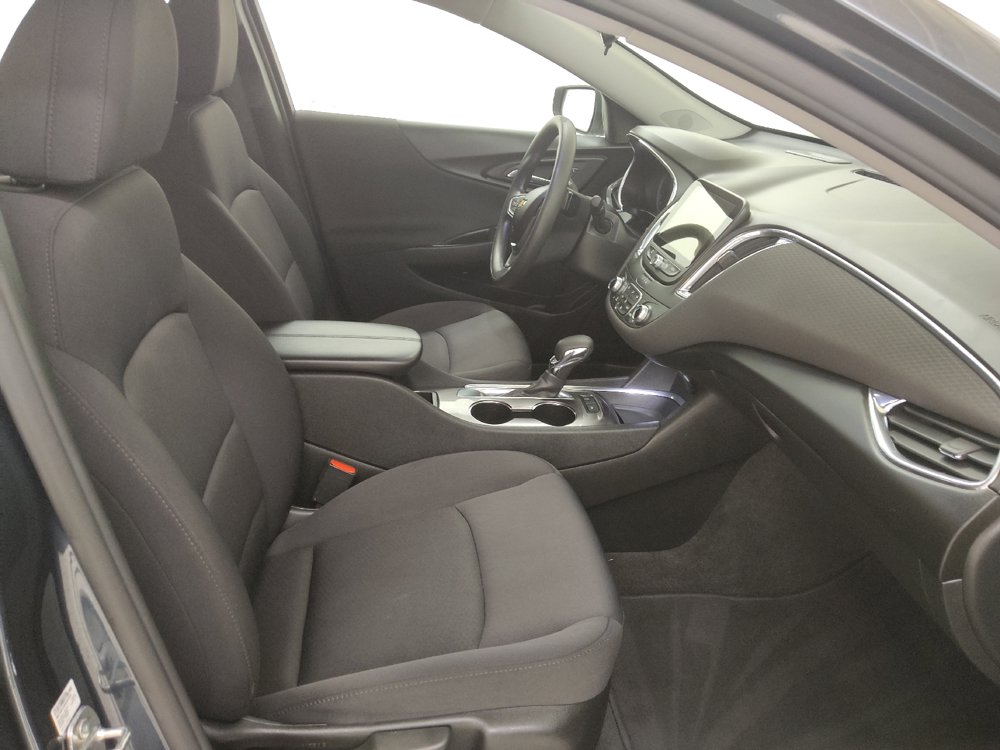 Used 2021 Chevrolet Malibu LT FWD image 21