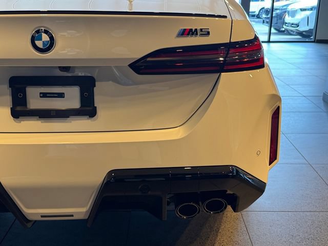 New 2027 BMW M5 w/ Executive Package AWD/4WD image 25