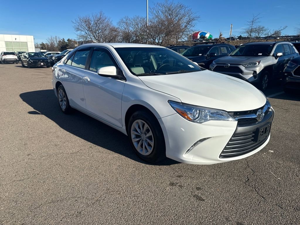 Used 2017 Toyota Camry LE image 9