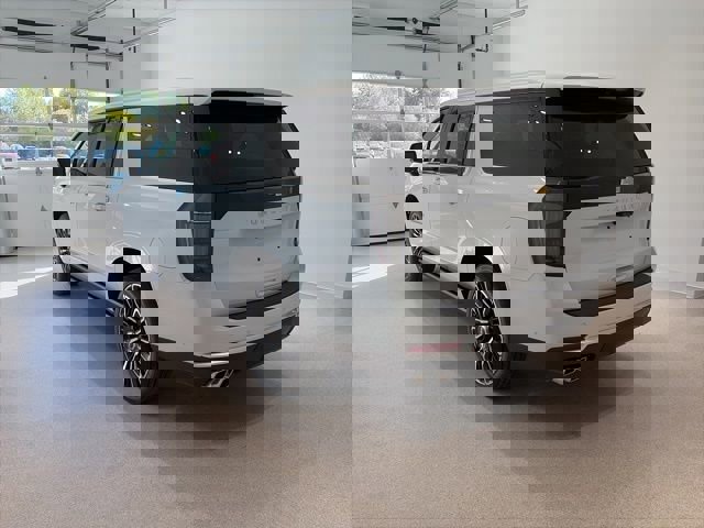 New 2026 Chevrolet Suburban High Country image 4