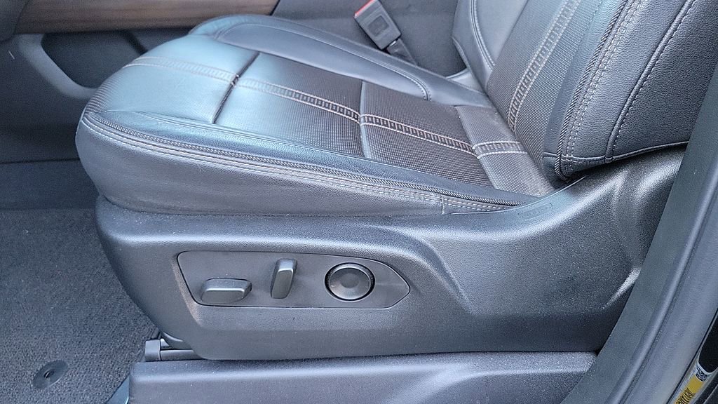 Used 2024 Chevrolet Silverado 2500 High Country w/ High Country Premium Package image 32