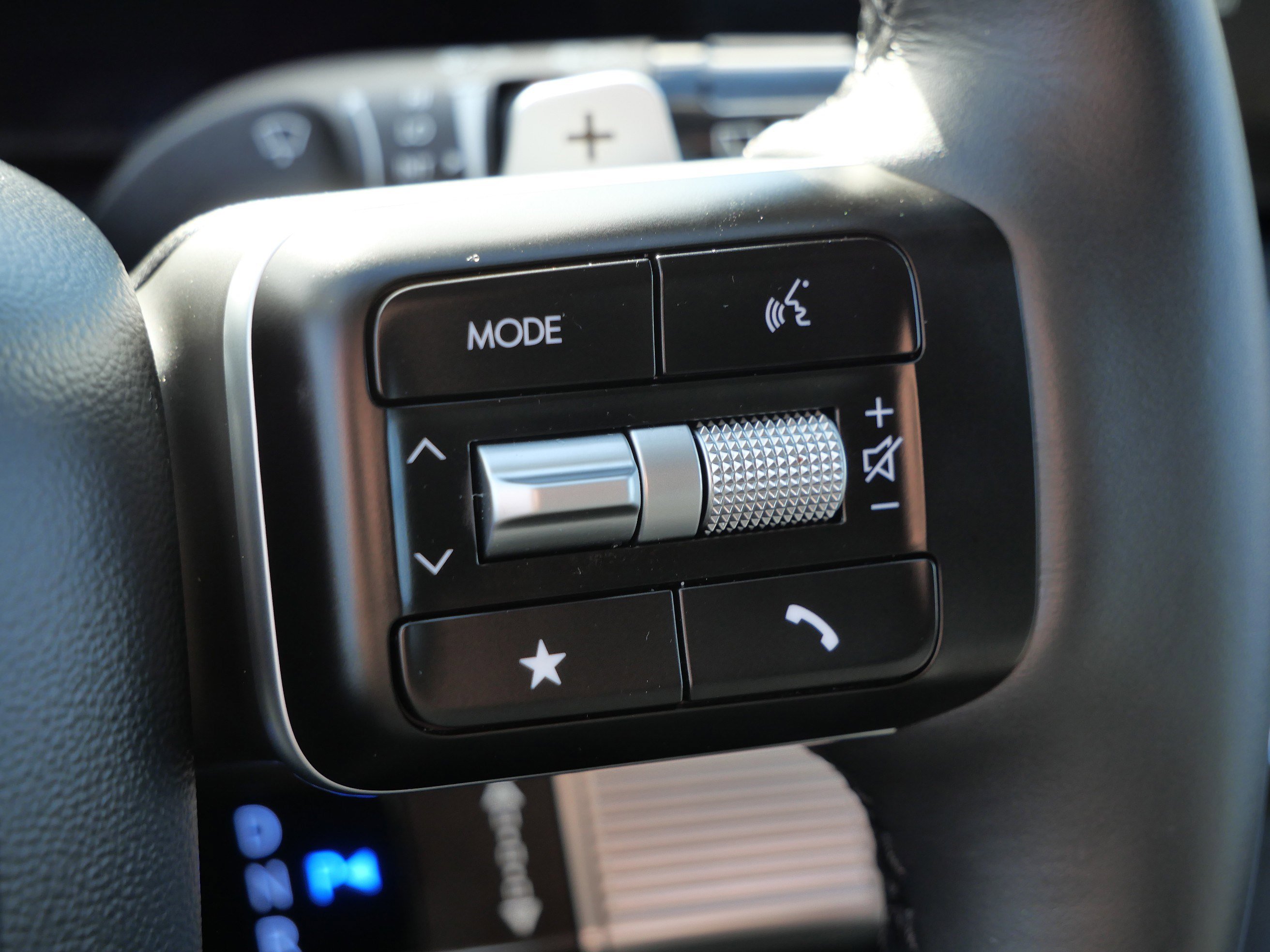 Certified 2026 Hyundai Santa Fe SEL image 32