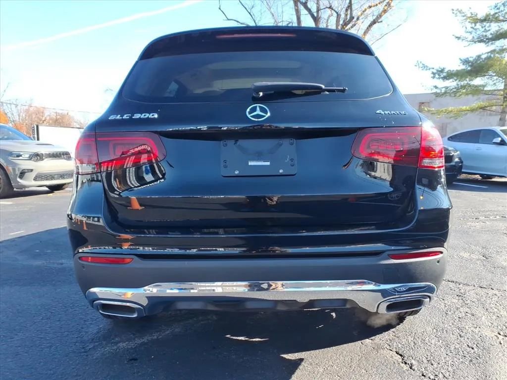 Used 2022 Mercedes-Benz GLC 300 4MATIC image 4
