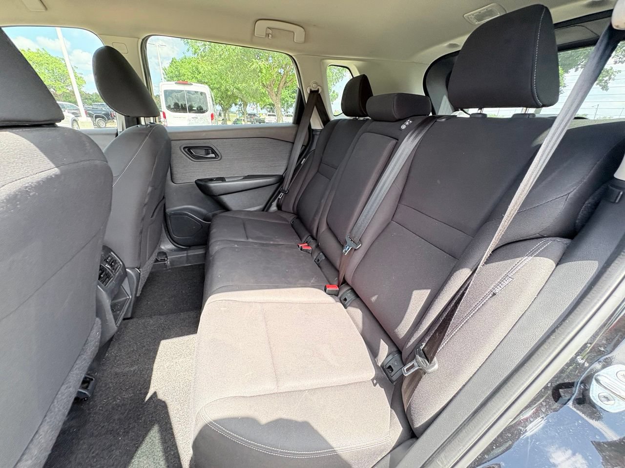 Used 2023 Nissan Rogue S FWD image 7