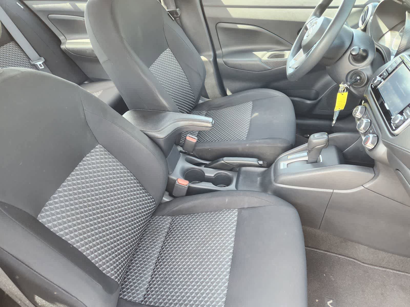 Used 2022 Nissan Versa S FWD image 12