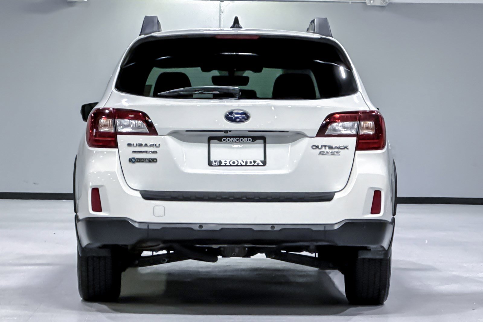 Used 2017 Subaru Outback 2.5i Limited AWD/4WD image 9