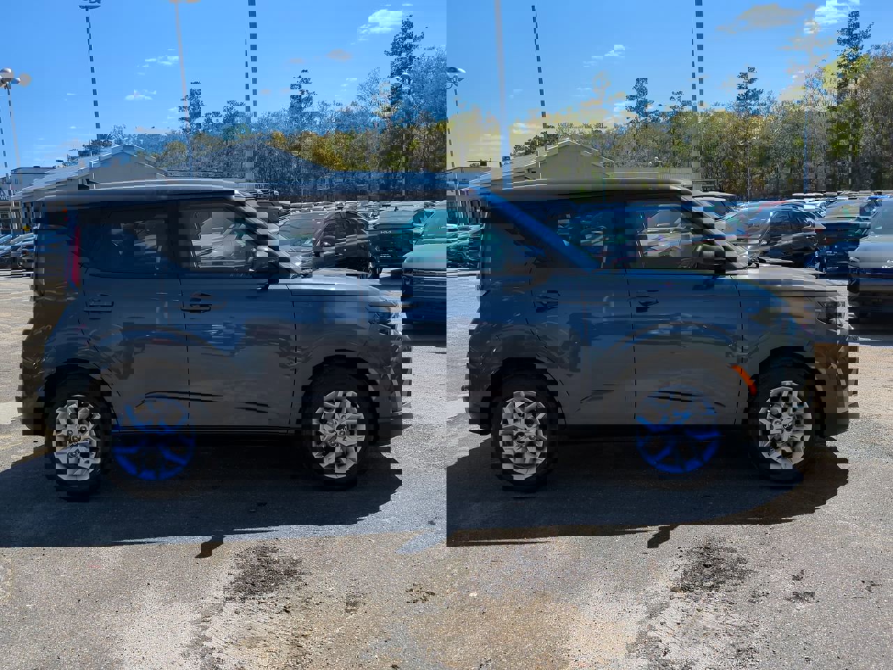 Certified 2025 Kia Soul LX image 4