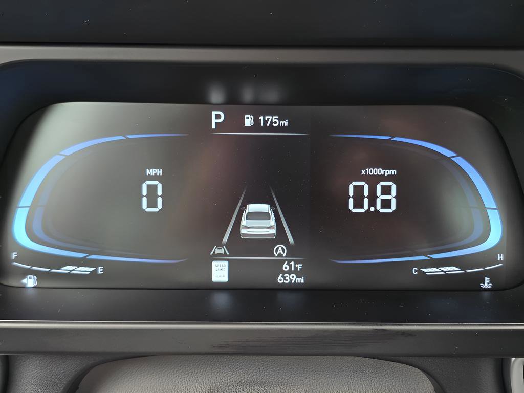 Used 2024 Hyundai Elantra SE image 25