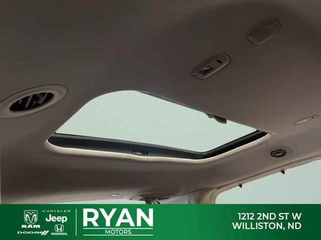 Used 2020 Chrysler Pacifica Limited image 43