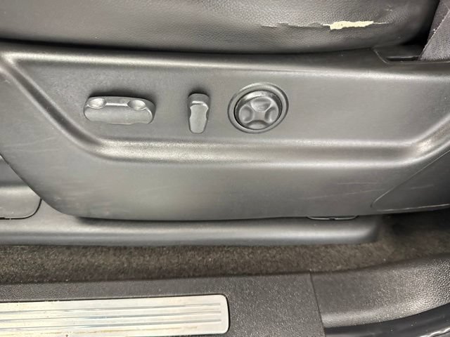 Used 2007 Chevrolet Avalanche LT w/ LT Preferred Equipment Group AWD/4WD image 16