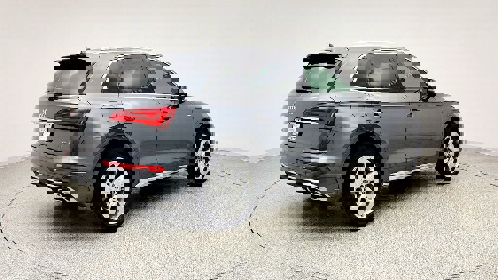Used 2022 Audi Q5 2.0T Premium Plus w/ Premium Plus Package image 5