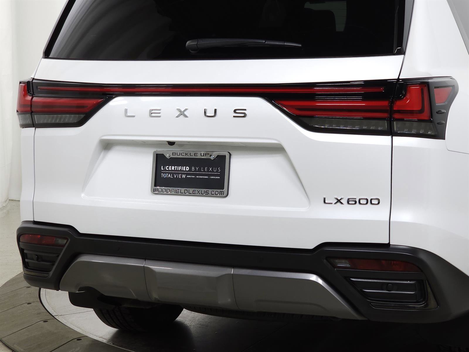 Used 2024 Lexus LX 600 4WD w/ Appearance Package image 7