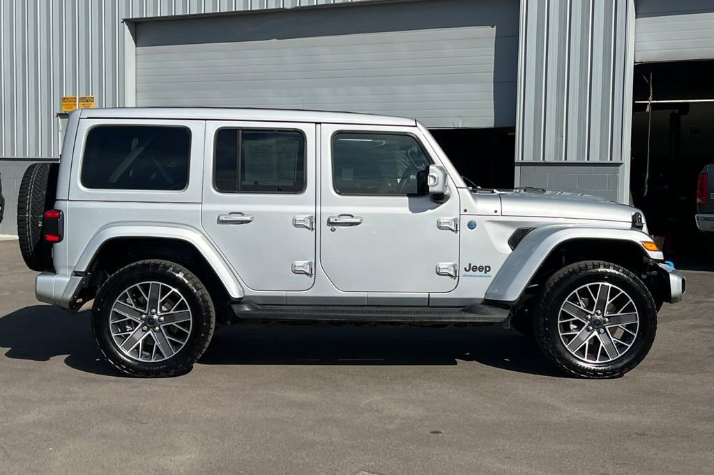 Used 2024 Jeep Wrangler High Altitude image 3