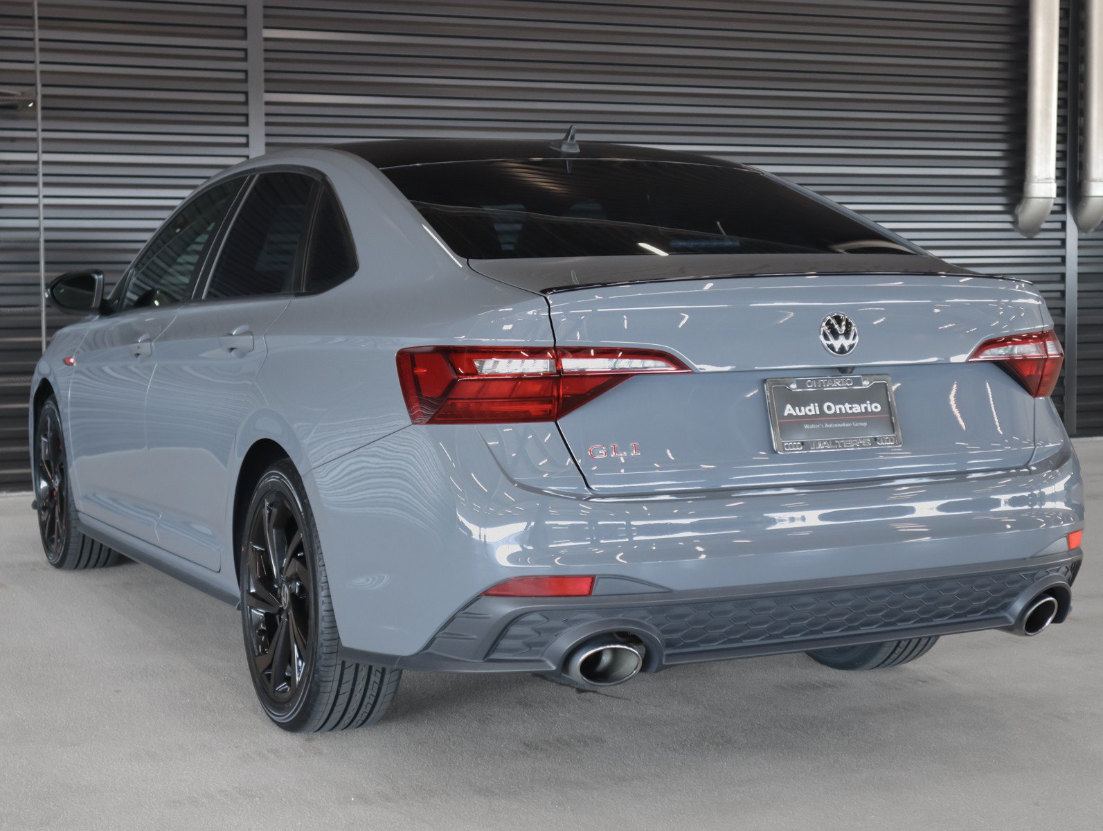 Used 2023 Volkswagen Jetta GLI Autobahn FWD image 2