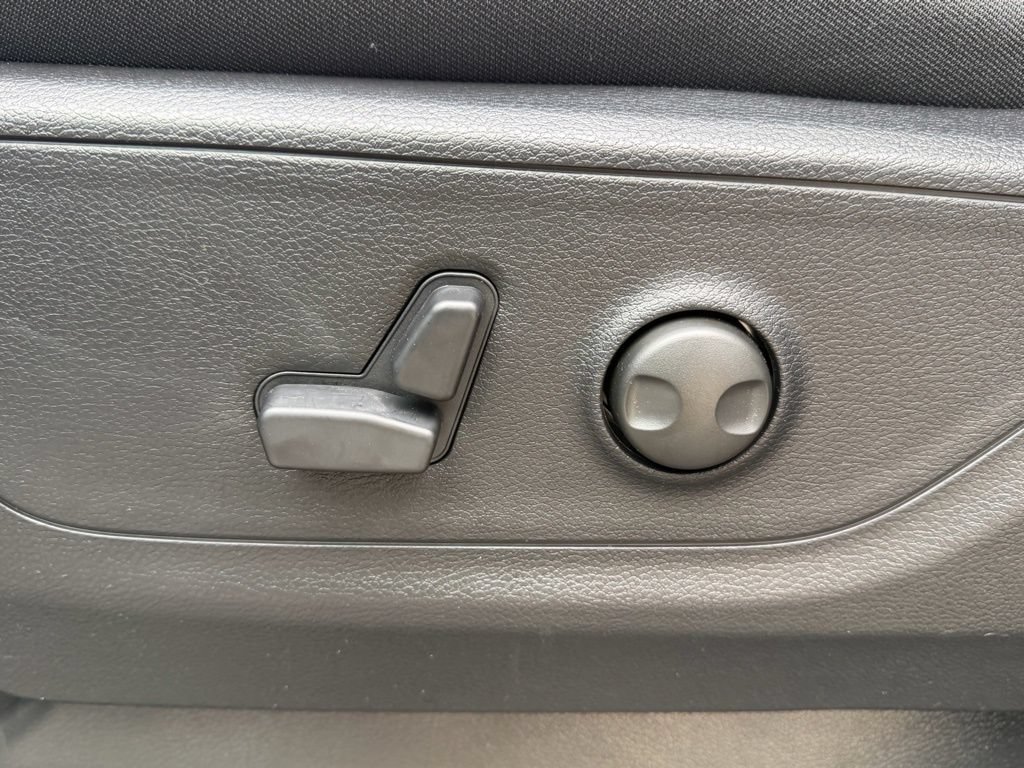 New 2026 RAM 1500 Big Horn AWD/4WD image 17