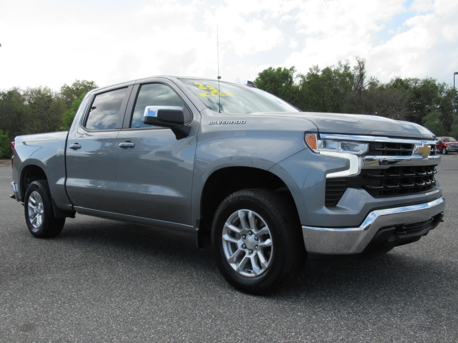 Used 2023 Chevrolet Silverado 1500 LT AWD/4WD image 1
