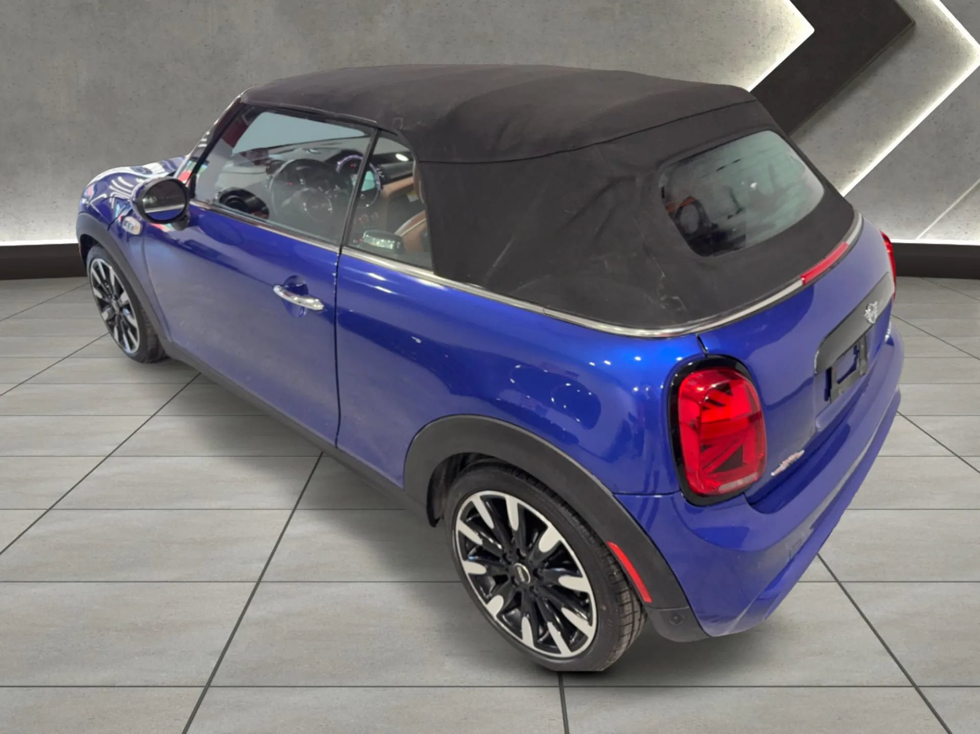 Used 2019 MINI Cooper S w/ Driver Assistance Package FWD image 21