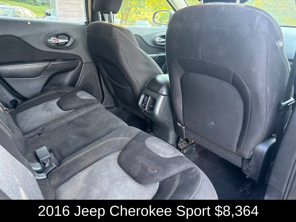 Used 2016 Jeep Cherokee Sport FWD image 17