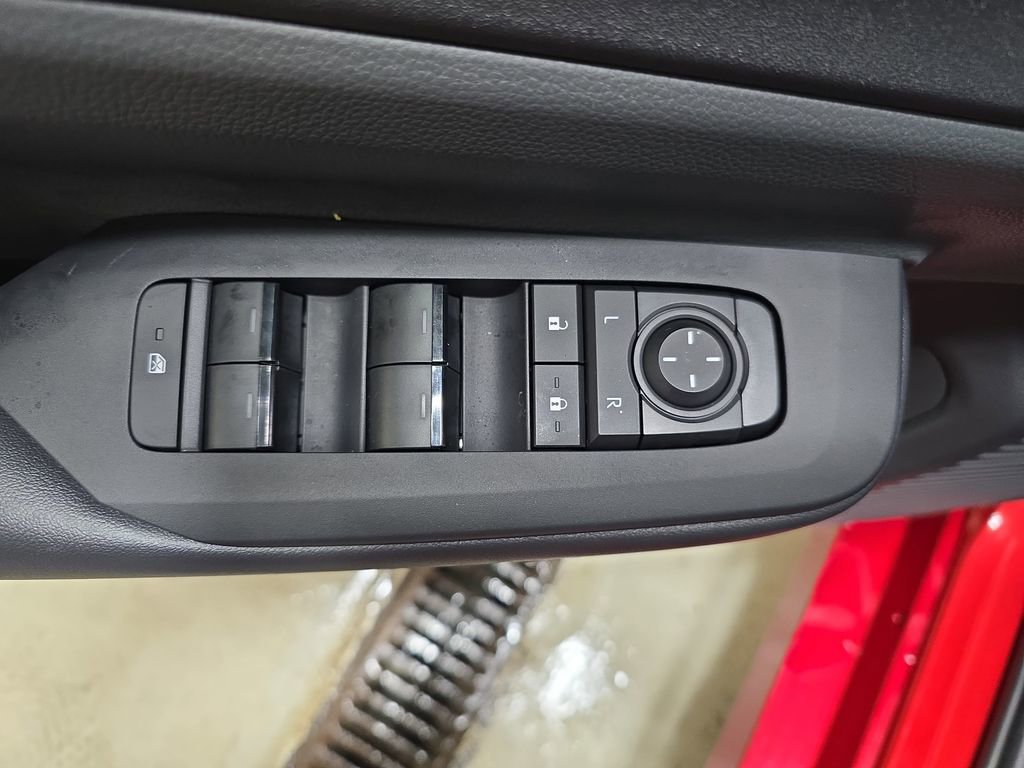 Used 2026 Toyota Prius LE image 28