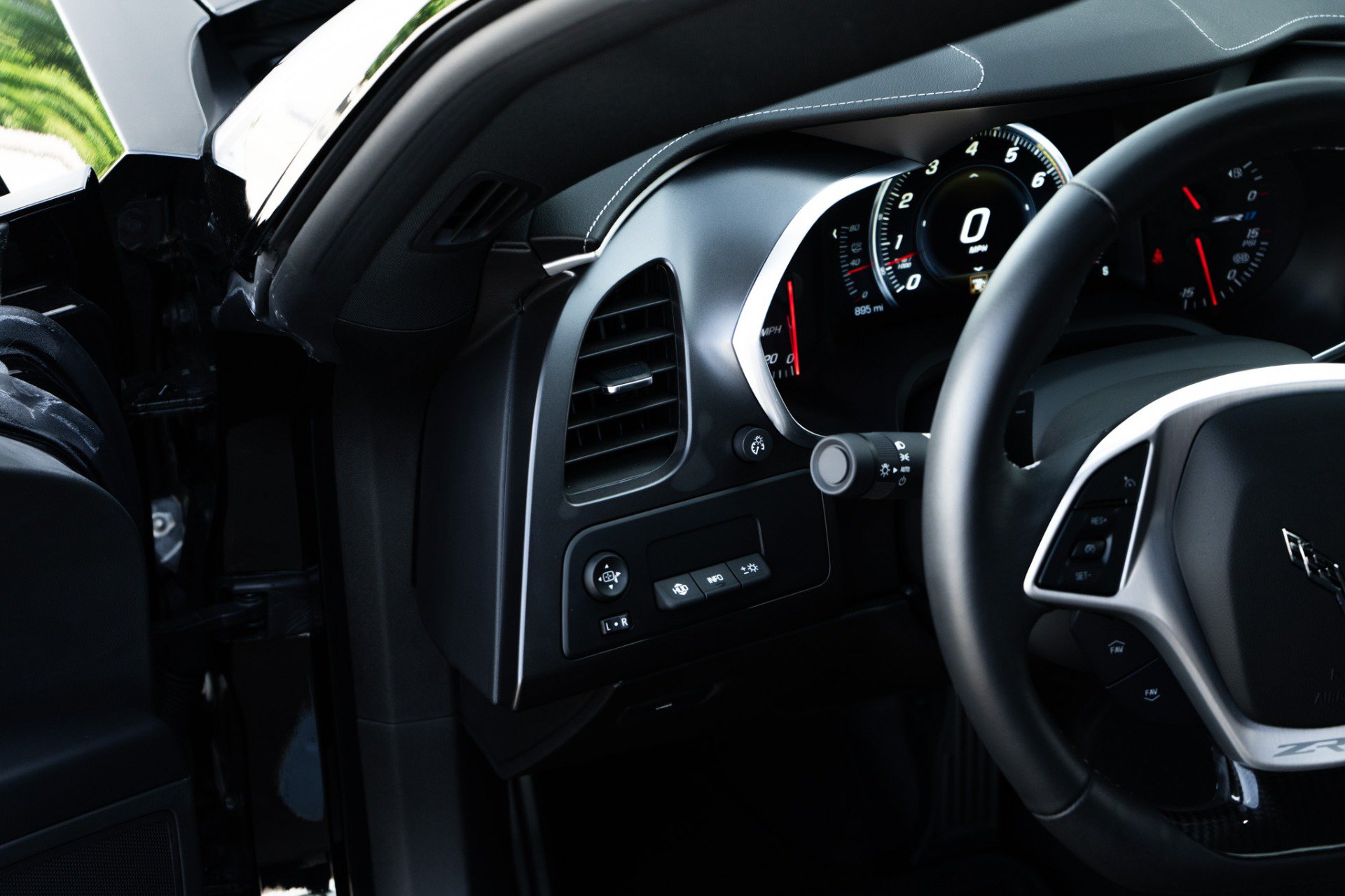 Used 2019 Chevrolet Corvette ZR1 RWD image 20
