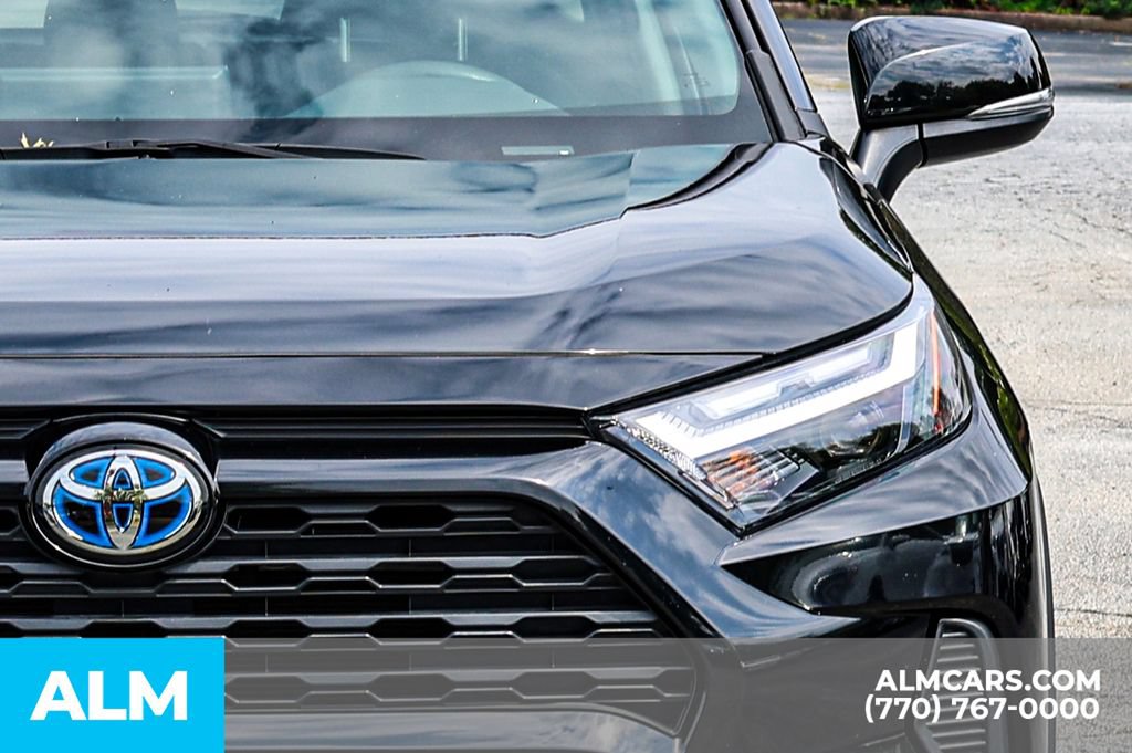 Used 2024 Toyota RAV4 LE AWD/4WD image 14