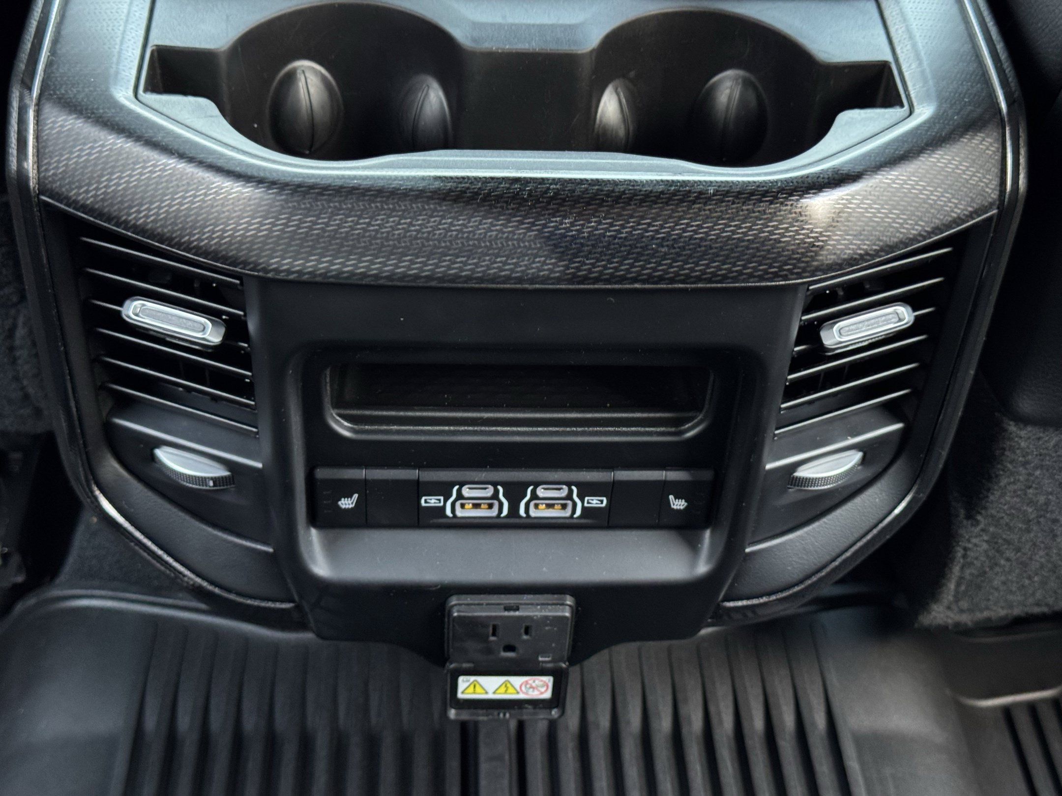 Used 2024 RAM 2500 Rebel AWD/4WD image 30