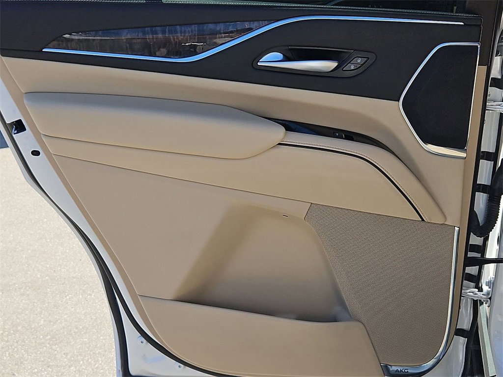 Certified 2023 Cadillac Escalade Premium Luxury w/ Performance Package image 25