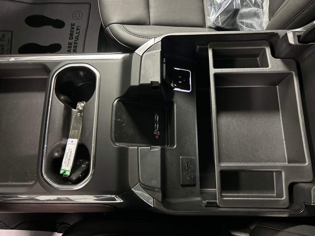 Used 2025 GMC Sierra 2500 SLT w/ SLT Premium Package image 21