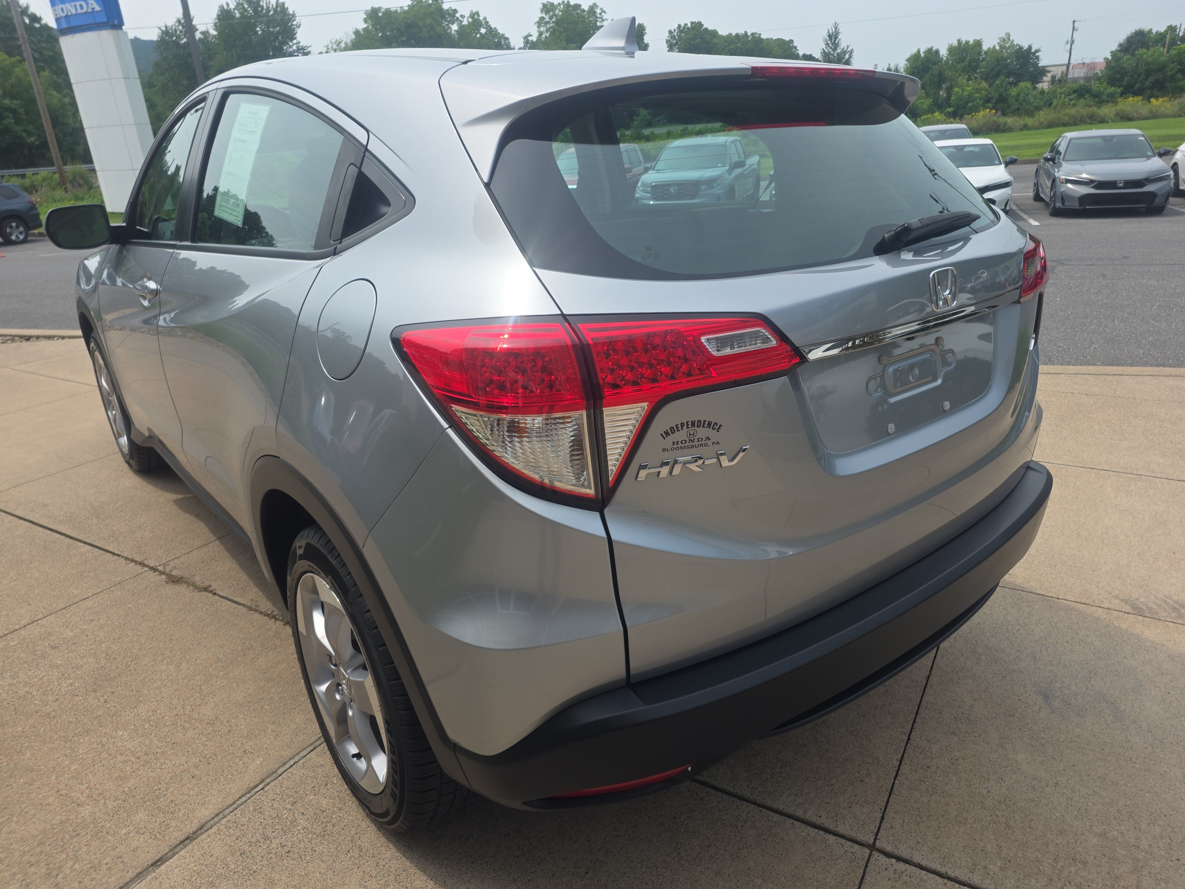 Used 2020 Honda HR-V LX image 7