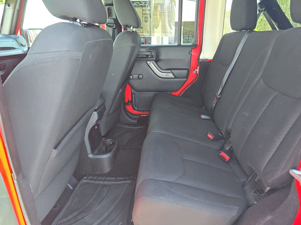Used 2016 Jeep Wrangler Unlimited Sport w/ Connectivity Group image 32
